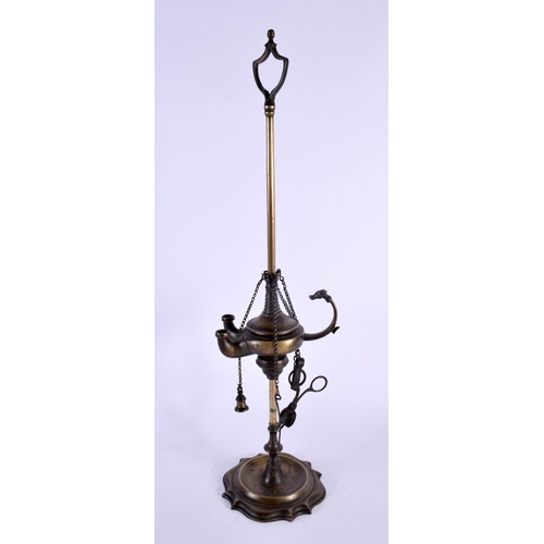 345 - A LARGE 19TH CENTURY EUROPEAN GRAND TOUR BRONZE LAMP After the Antiquity, formed as an antiquity oil... 