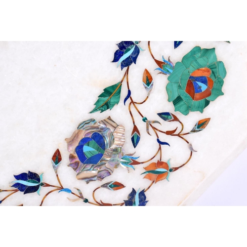 368 - A LARGE INDIAN AGRA MARBLE LAPIS LAZULI MARBLE TABLE STAND decorated all over with floral sprays. 38... 