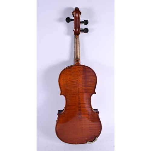 392 - A TWO PIECE BACK VIOLIN. 57 cm long, length of back 35.5 cm.