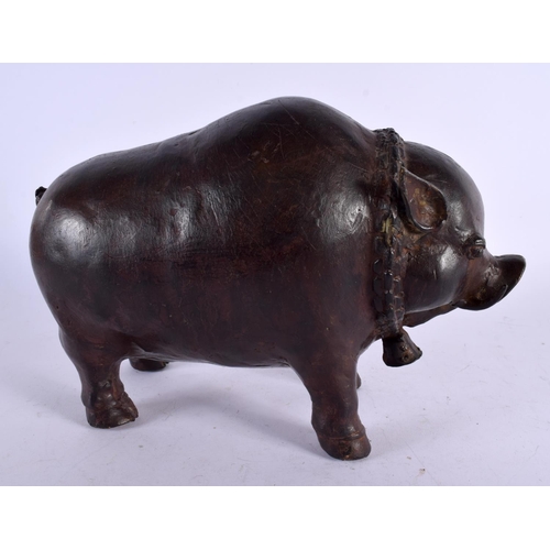 456 - A LARGE 19TH ENTURY AFRICAN BRONZE FIGURE OF A WILD BOAR. 27 cm x 18 cm.