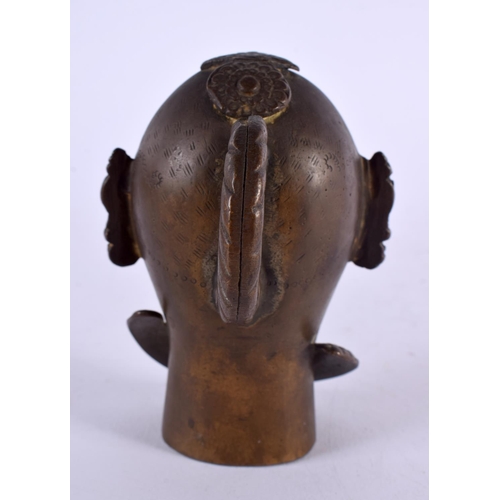 465 - A 19TH CENTURY INDIAN BRONZE HINDU BUST OF A MALE with looped handle. 12 cm x 9 cm.