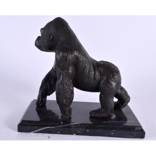 499 - A CONTEMPORARY BRONZE GORILLA FIGURE. 20 cm x 18 cm.