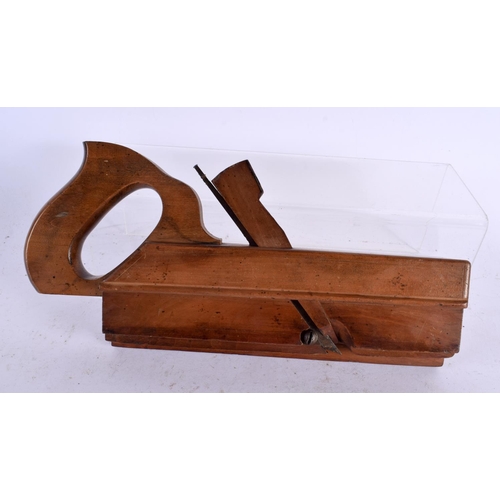 581 - FOUR ANITIQUE BOXWOOD PLANES. Largest 25 cm long. (4)