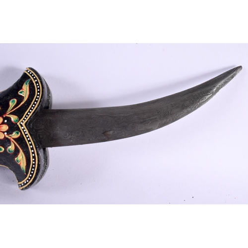 633 - A MIDDLE EASTERN QAJAR LACQUERED PERSIAN INDIAN HARDSTONE NIELLO DAGGER. 27 cm long.