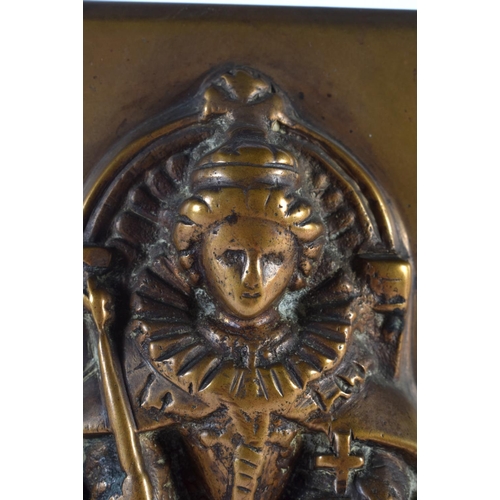 685 - AN 18TH CENTURY CONTINENTAL BRONZE PLAQUE depicting a seated queen upon a throne. 15 cm x 12 cm.