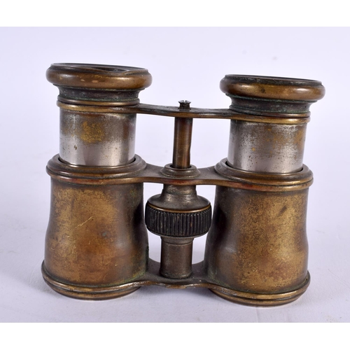 762 - A PAIR OF ANTIQUE OPERA GLASSES. 9 cm x 9 cm extended.