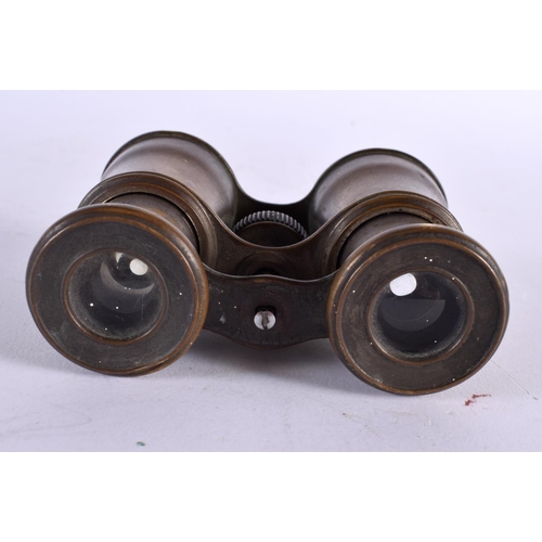 762 - A PAIR OF ANTIQUE OPERA GLASSES. 9 cm x 9 cm extended.