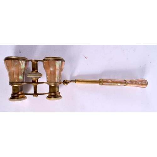 769 - A LOVELY PAIR OF ANTIQUE FRENCH MON L FISCHER OPTICIANS PARIS OPERA GLASSES with folding handle. 25 ... 