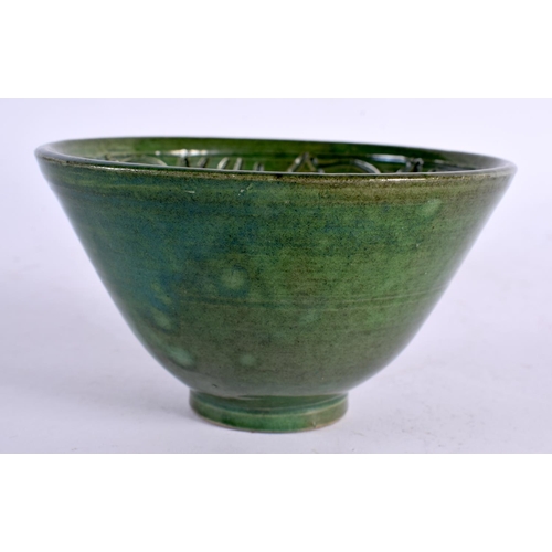 8 - A HAZEL LEACH GREEN STUDIO POTTERY BOWL. 12 cm wide.