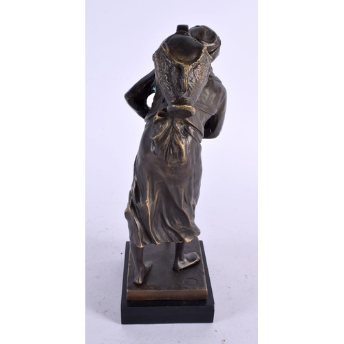 479 - A CONTEMPORARY BRONZE FIGURE OF AN ARABIC MALE. 25 cm high.