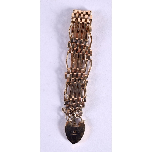 1111 - A 9CT GOLD BRACELET. 18 grams. 18.5 cm long.