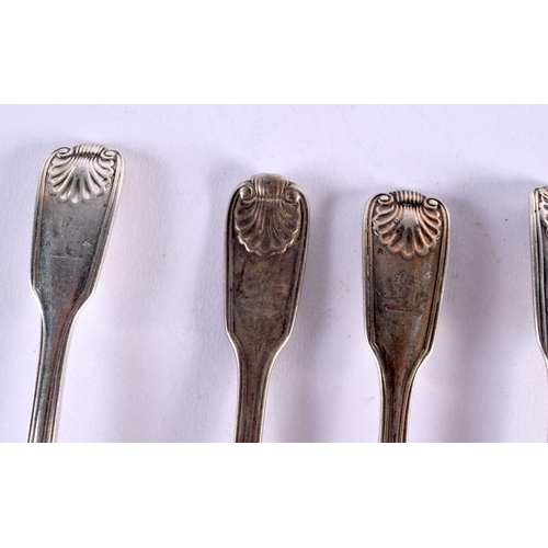 1135 - VICTORIAN SILVER FLATWARE. London 1847. 465 grams. 18 cm x 3.5 cm. (qty)