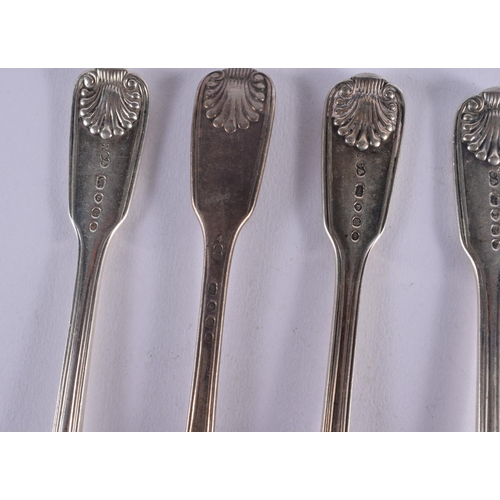 1135 - VICTORIAN SILVER FLATWARE. London 1847. 465 grams. 18 cm x 3.5 cm. (qty)