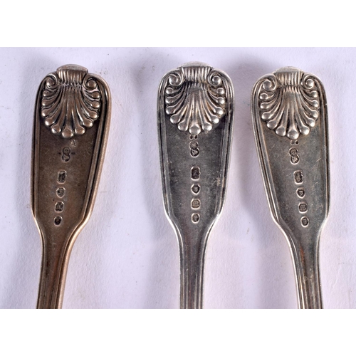 1135 - VICTORIAN SILVER FLATWARE. London 1847. 465 grams. 18 cm x 3.5 cm. (qty)