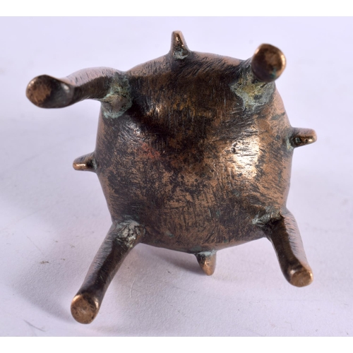 1146 - A 17TH/18TH CENTURY PERSIAN MIDDLE EASTERN BRONZE VESSEL. 11 cm x 5 cm.