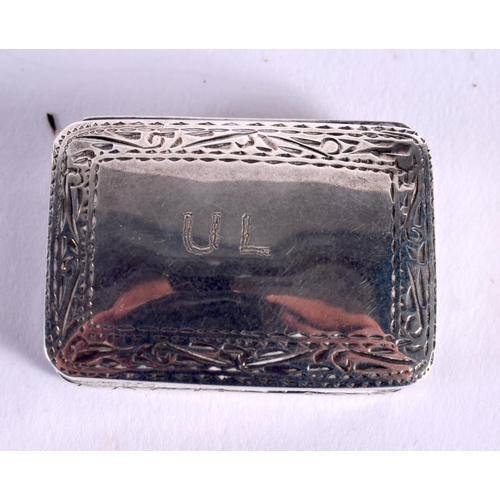 1157 - A CONTINENTAL SILVER BELL together with a silver snuff box. 34 grams. Largest 5 cm x 3 cm. (2)