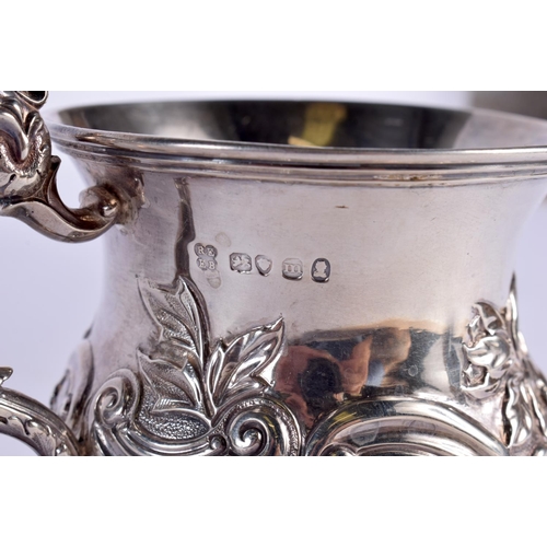 1198 - AN EARLY 19TH CENTURY SILVER MUG. London 1827. 150 grams. 12 cm x 10 cm.