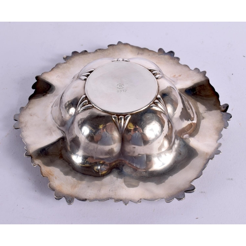 1218 - A SILVER FLOWER DISH. 119 grams. 17 cm wide.