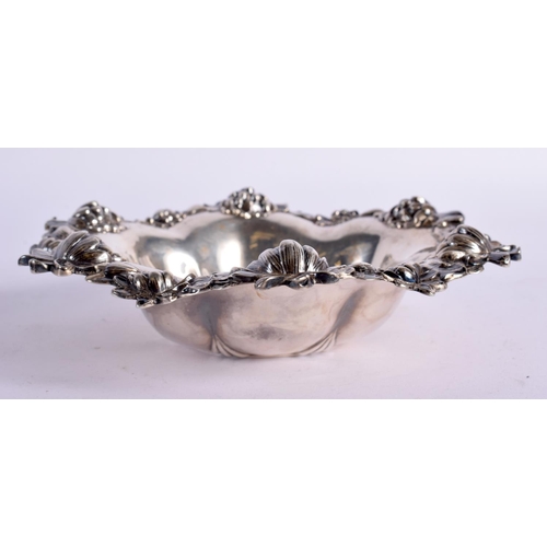 1218 - A SILVER FLOWER DISH. 119 grams. 17 cm wide.