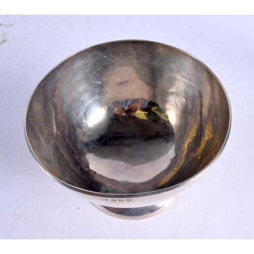 1234 - AN IRISH SILVER BOWL. Dublin 1902. 255 grams. 15 cm x 10.5 cm.