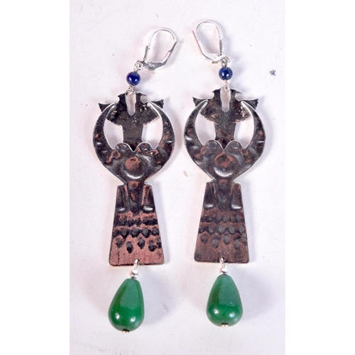 1349 - A PAIR OF EGYPTIAN REVIVAL STYLE EARRINGS. 22 grams. 9.5 cm x 2.5 cm.