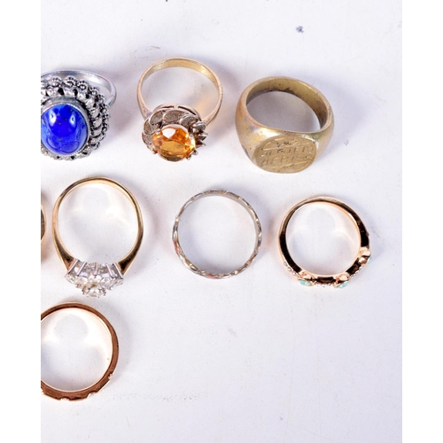 1371 - COSTUME RINGS. O to S. 56 grams. (qty)