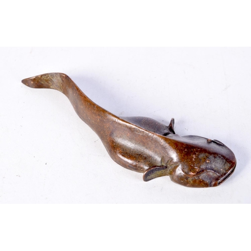 1435 - A JAPANESE BRONZE CATFISH. 1.8cm x 122cm x 4cm