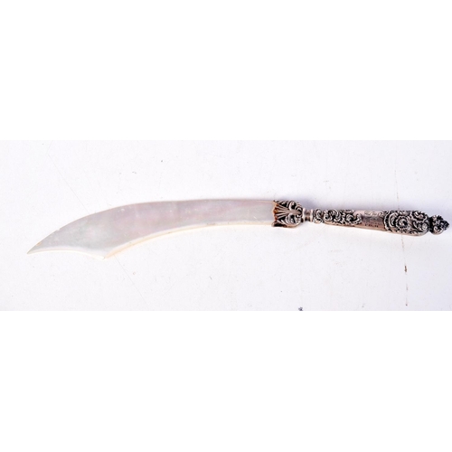 1450 - A SILVER HANDLED LETTER OPENER WITH A MOTHER OF PEARL BLADE IN THE FORM OF AN ARABIAN SWORD. Stamped... 