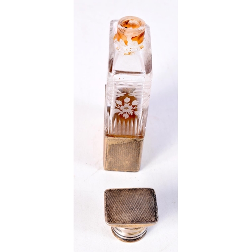 1468 - AN ART DECO SILVER AND GLASS SCENT BOTTLE. London 1928. 130 grams overall. 11 cm x 5 cm.