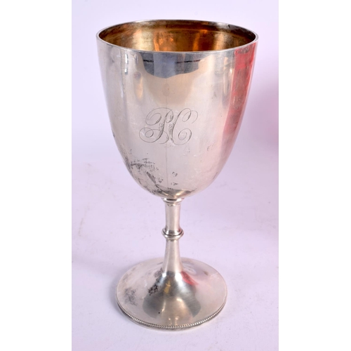 1524 - A VICTORIAN SILVER GOBLET. London 1875. 262 grams. 21 cm x 10.5 cm.