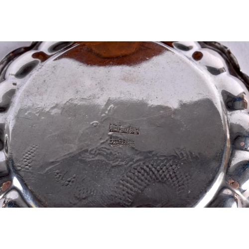 1538 - A 19TH CENTURY CHINESE EXPORT SILVER DISH and a Chinese silver frame. Weighable silver 74 grams. Lar... 