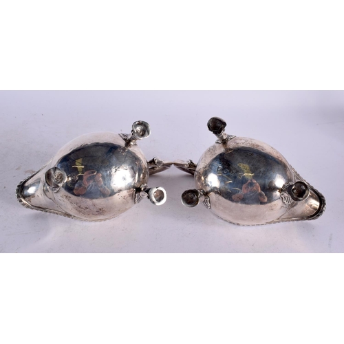 1576 - A PAIR OF MID 19TH CENTURY ENGLISH SILVER SAUCEBOATS. London 1847. 650 grams. 20 cm x 13.5 cm.