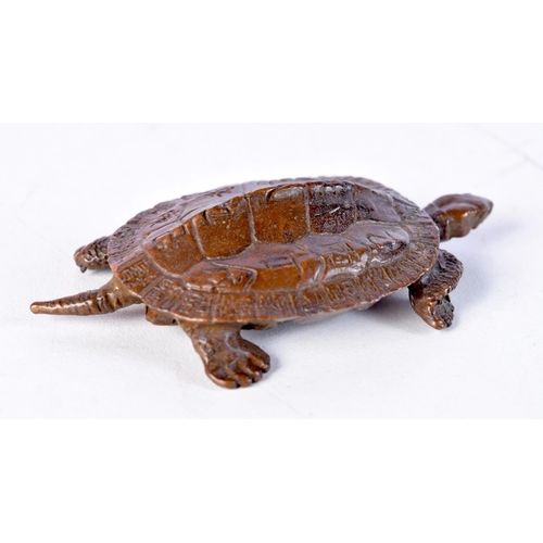 1703 - A JAPANESE BRONZE TORTOISE OKIMONO. 7.25 cm x 4 cm.