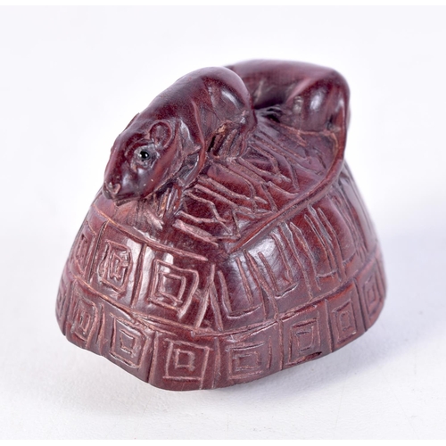 1742 - A JAPANESE WOOD MOUSE NETSUKE. 4.5 cm x 3.75 cm.