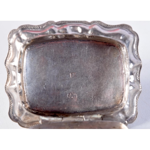 1776 - A SILVER PILL BOX. 27.3 grams. 5.5 cm x 4.5 cm.