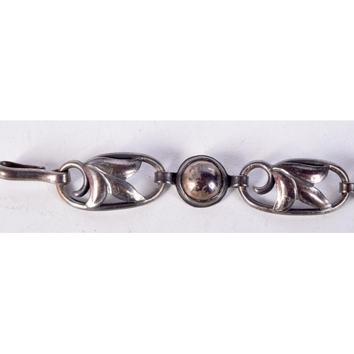 1789 - A DANISH SILVER GEORG JENSEN BRACELET. 16 grams. 16 cm long.