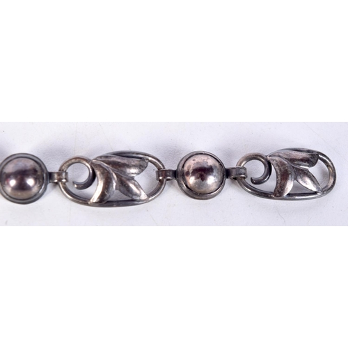 1789 - A DANISH SILVER GEORG JENSEN BRACELET. 16 grams. 16 cm long.