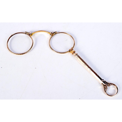 1822 - A RARE PAIR OF ANTIQUE YELLOW METAL EXTENDABLE LORGNETTES probably 14ct gold. 26 grams. 10 cm x 13 c... 