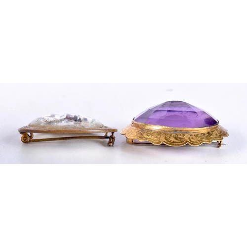 1834 - AN ANTIQUE REVERSE CRYSTAL MIZPAH BROOCH together with a yellow metal brooch. 33 grams. Largest 4.25... 