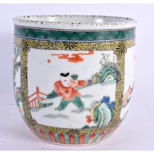 2034 - A 19TH CENTURY CHINESE FAMILLE VERTE MINIATURE PORCELAIN PLANTER Kangxi style. 12 cm x 12 cm.