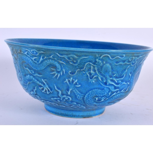 2047 - A CHINESE TURQUOISE GLAZED PORCELAIN BOWL 20th Century. 15 cm diameter.