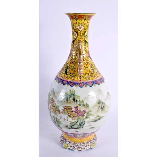 2074 - A CHINESE TWIN HANDLED FAMILLE ROSE VASE 20th Century. 29 cm x 12 cm.