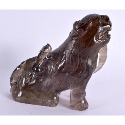 2084 - A 19TH CENTURY CHINESE CARVED AGATE CRYSTAL FIGURE OF A BEAST Qing. 11 cm x 9 cm.