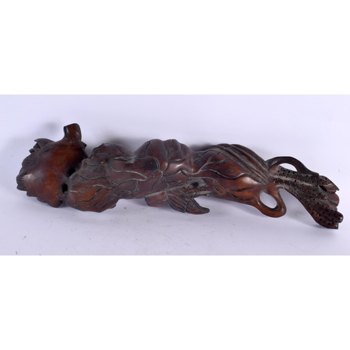 2085 - A LARGE CHINESE CARVED HARDWOOD FLORAL SCEPTRE 20th Century. 40 cm wide.