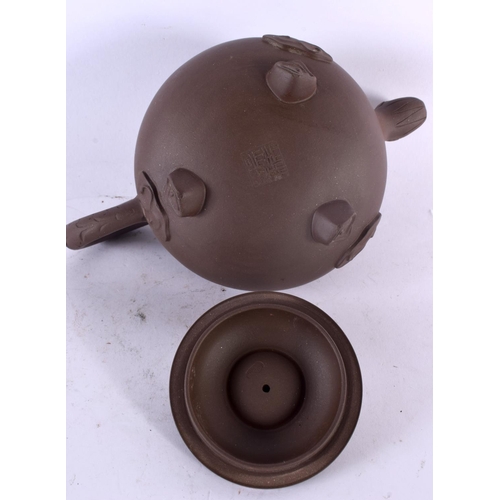 2116 - A CHINESE YIXING POTTERY TEAPOT AND COVER 20th Century. 17 cm wide.