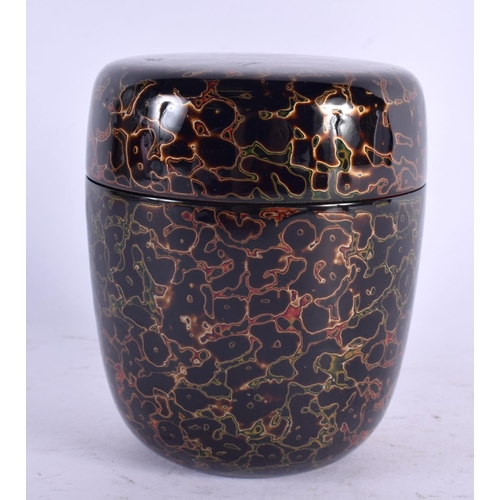 2129 - A JAPANESE IMITATION SEAWEED AGATE LACQUER BOX AND COVER in the manner of Zohiko. 11 cm x 8 cm.