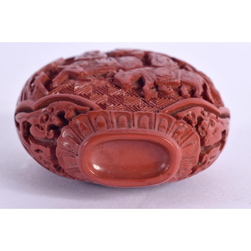 2155 - A 19TH CENTURY CHINESE CARVED CINNABAR LACQUER SNUFF BOTTLE Qing. 6.5 cm x 4.5 cm.