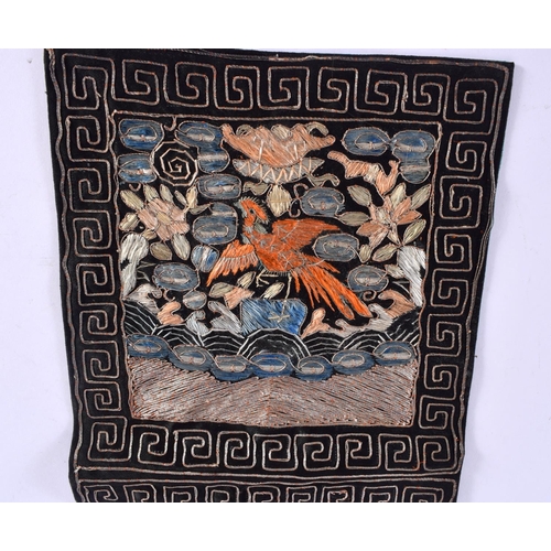 2231 - A CHINESE REPUBLICAN PERIOD DOUBLE EMBROIDERED SILK RANK BADGE. 40 cm x 40 cm.