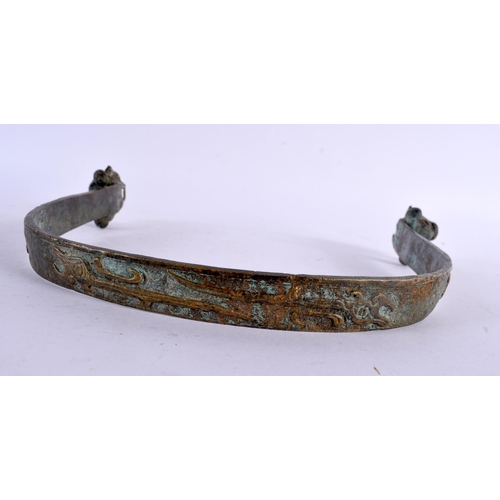 2256 - A 17TH/18TH CENTURY CHINESE BRONZE HANDLE Kangxi/Yongzheng. 22 cm x 20 cm.