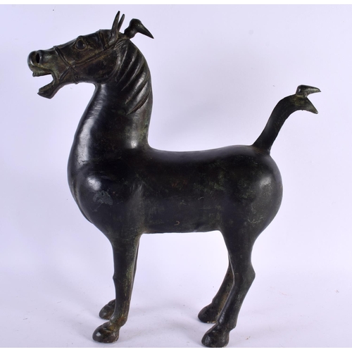 2262 - A LARGE EARLY 20TH CENTURY CHINESE BRONZE FIGURE OF A HORSE Late Qing/Republic. 36 cm x 24 cm.